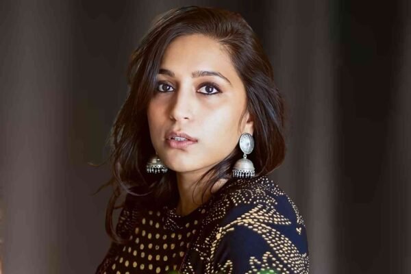 Zoya Hussain – Biography, Age, Height, Family, Net Worth, Career